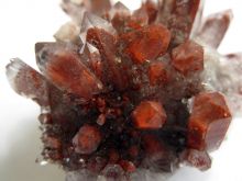 Red_phantom_quartz