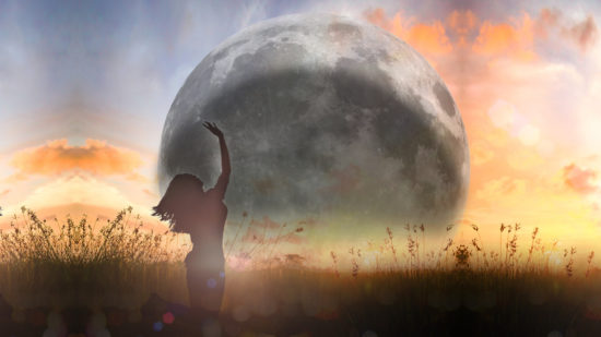 Full Moon in Cancer Lunar Eclipse WB Full Moon in Cancer Lunar Eclipse WB